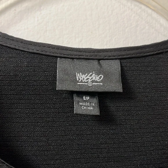 Little Black Dress. - Picture 6 of 10